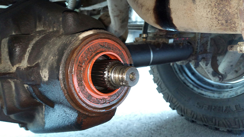 Как поменять сальник хвостовика