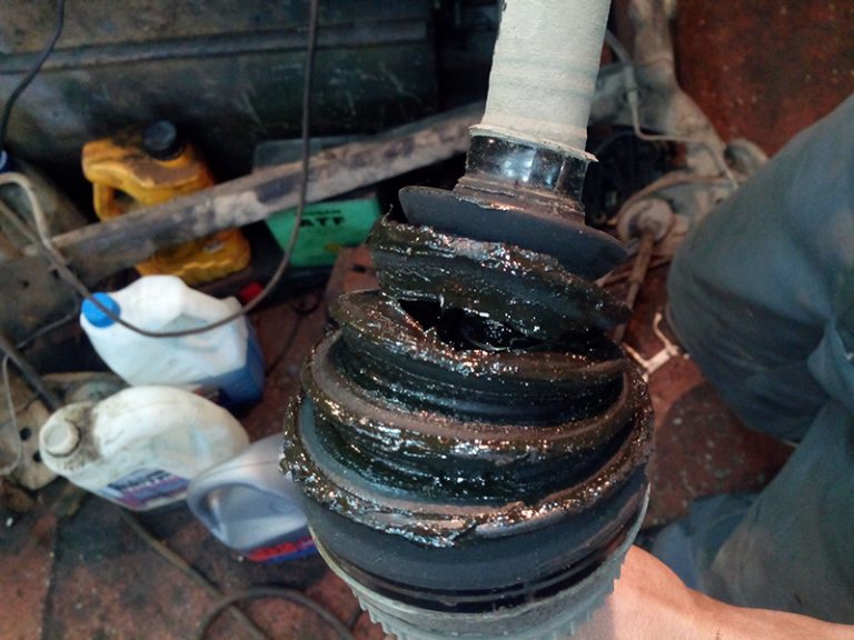 Как самому поменять пыльники