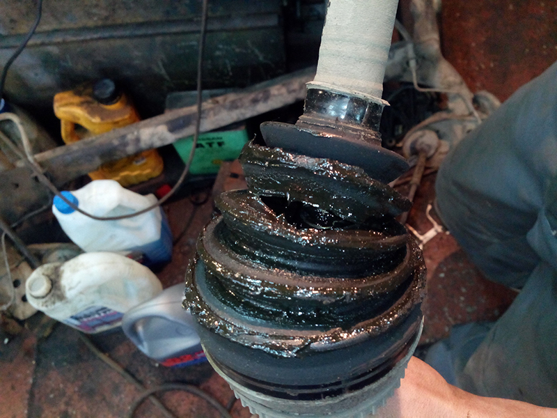 Как самому поменять пыльники