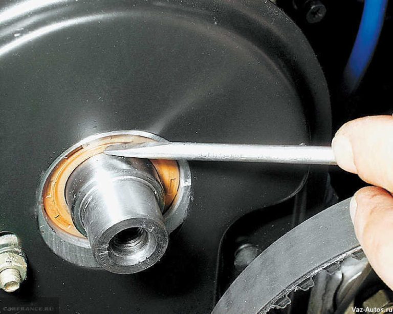 Как поменять сальник распредвала